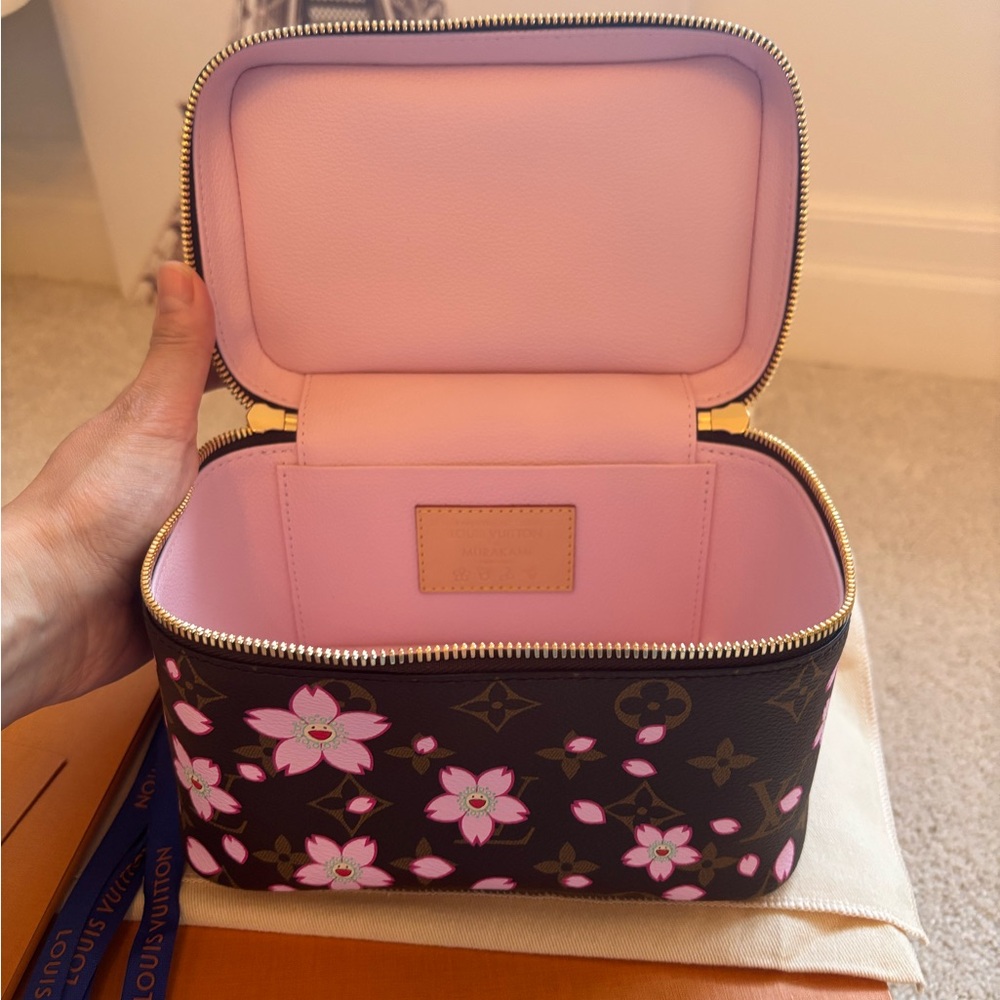Louis Vuitton MURAKAMI Cherry Blossom Nice BB Cosmetic Bag. SOLD OUT everywhere - Picture 3 of 4
